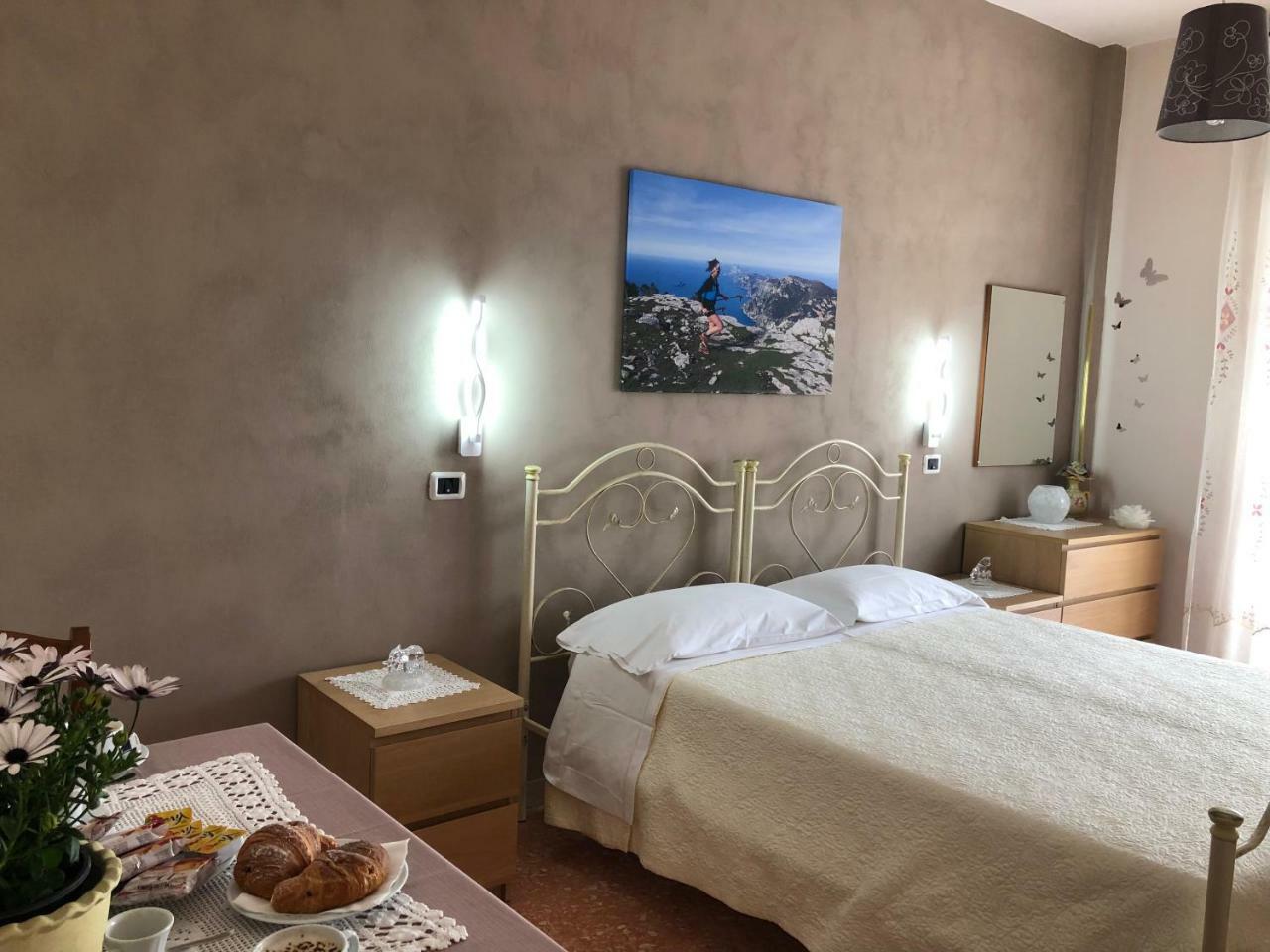 Bed and Breakfast New Royal Аджерола Экстерьер фото